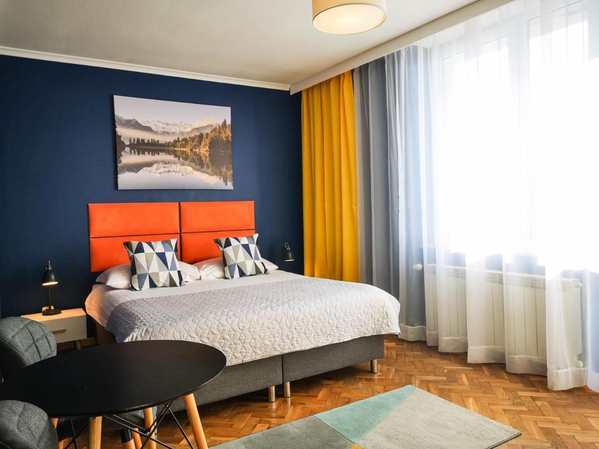 Bialy Orzel Aparthotel Przemyśl Buitenkant foto